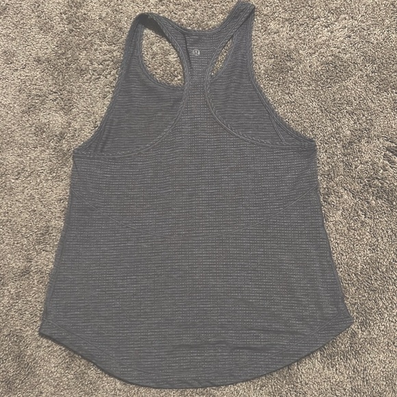 Lululemon Long Distance Tank - Picture 4 of 6